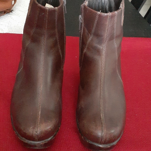 Naot booties - Picture 2 of 13
